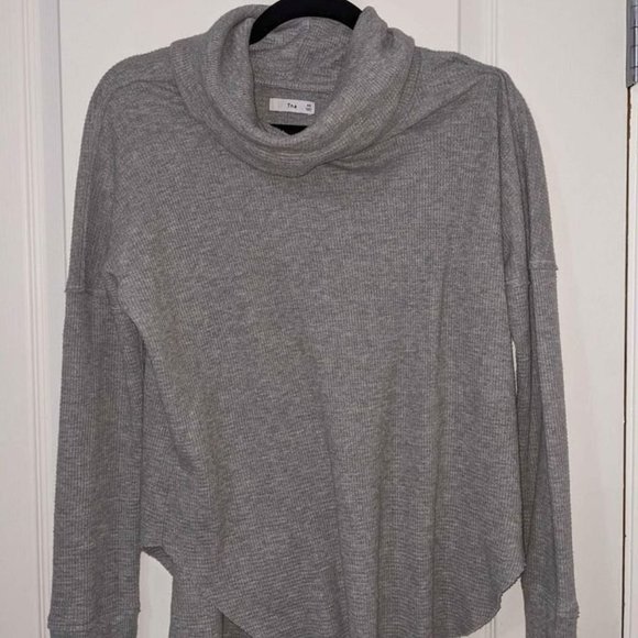 ARITZIA: TNA Thermal Top - Picture 1 of 1